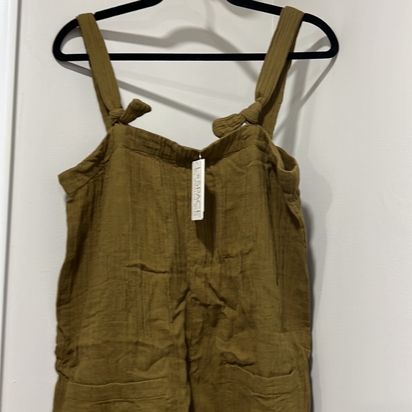 L Space Stephie Romper in mos - Picture 4 of 9